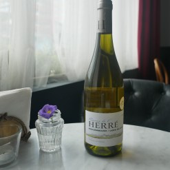 2015 愛河酒莊 特級高倫巴白于尼白酒